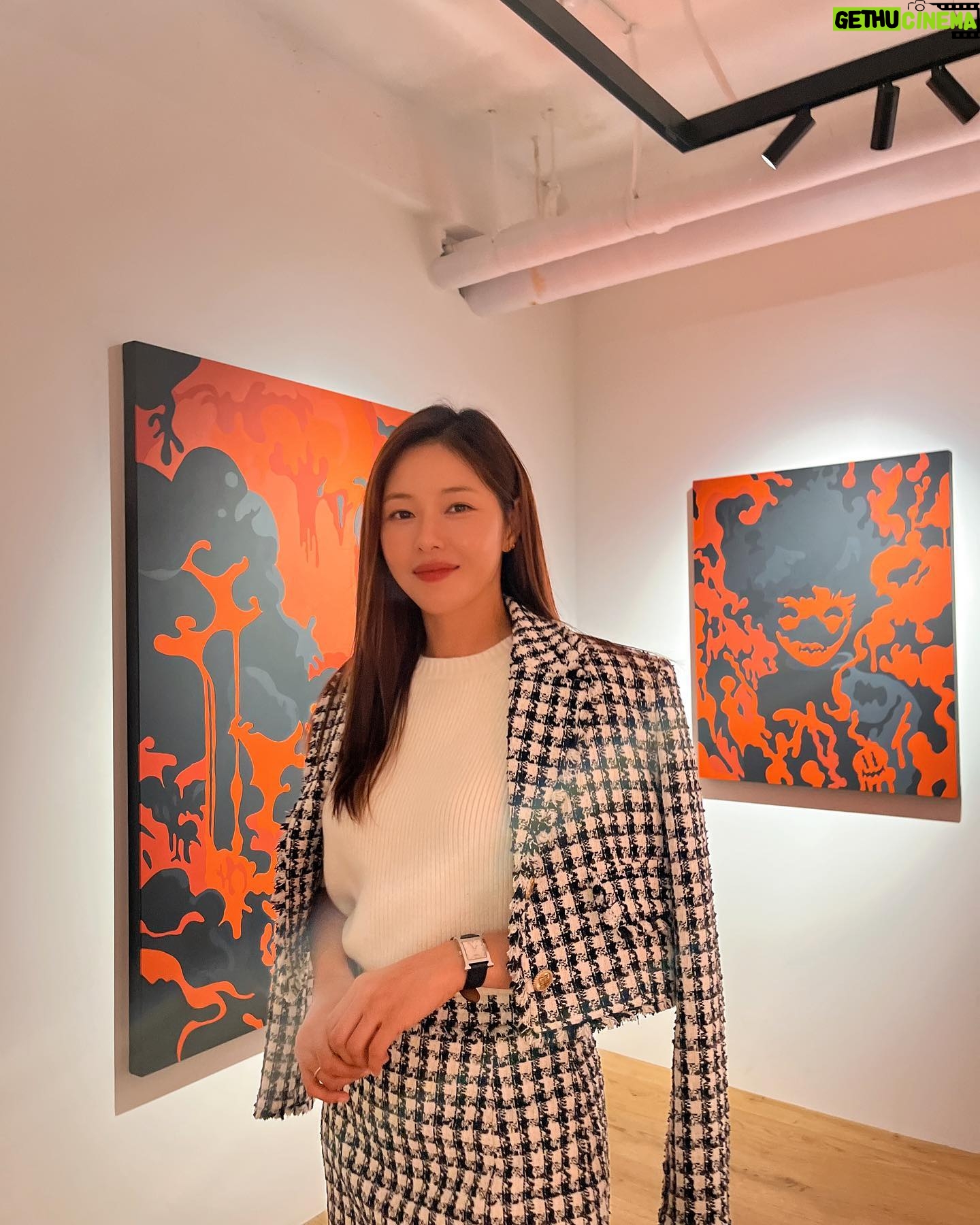 Park Ha-na - 5.8K Likes - 🧡🖤