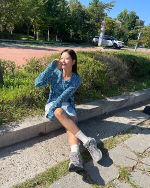 Park Ha-na Instagram - 🩵