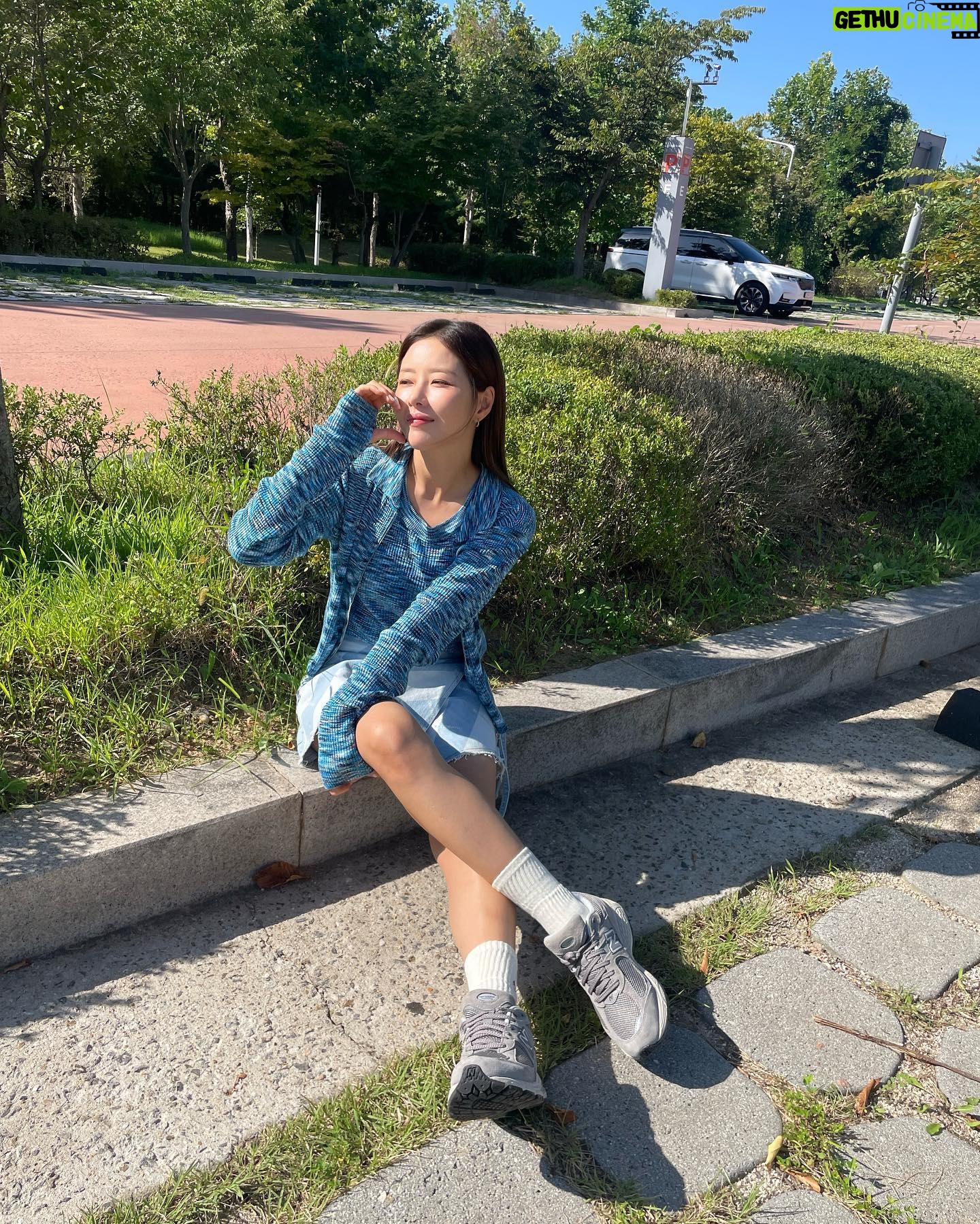 Park Ha-na - 5.8K Likes - 🩵