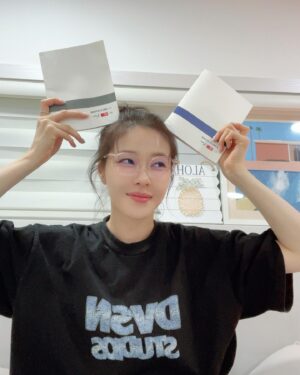 Park Ha-na Instagram - #태풍의신부 시청 대기중~😘⭐️🥰