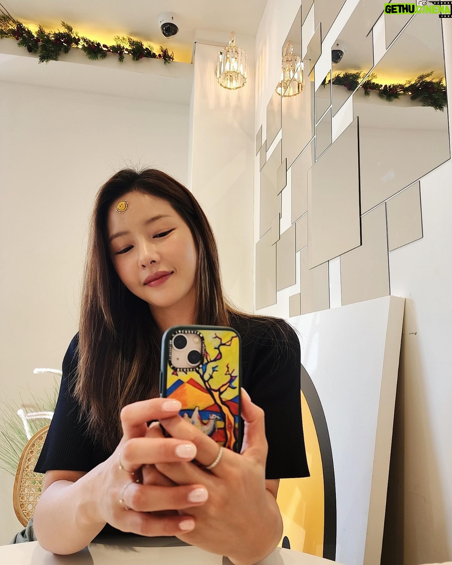 Park Ha-na - 6.2K Likes - 🩵