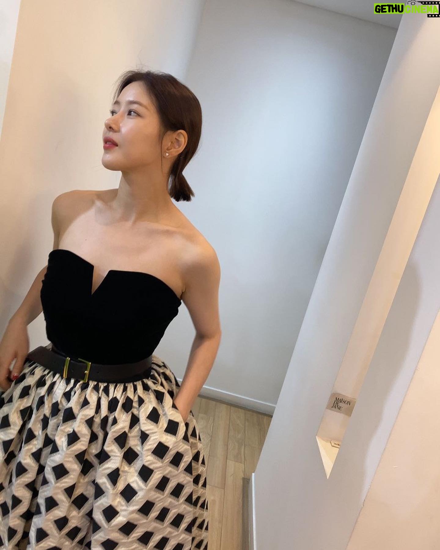 Park Ha-na - 7.5K Likes - 2021