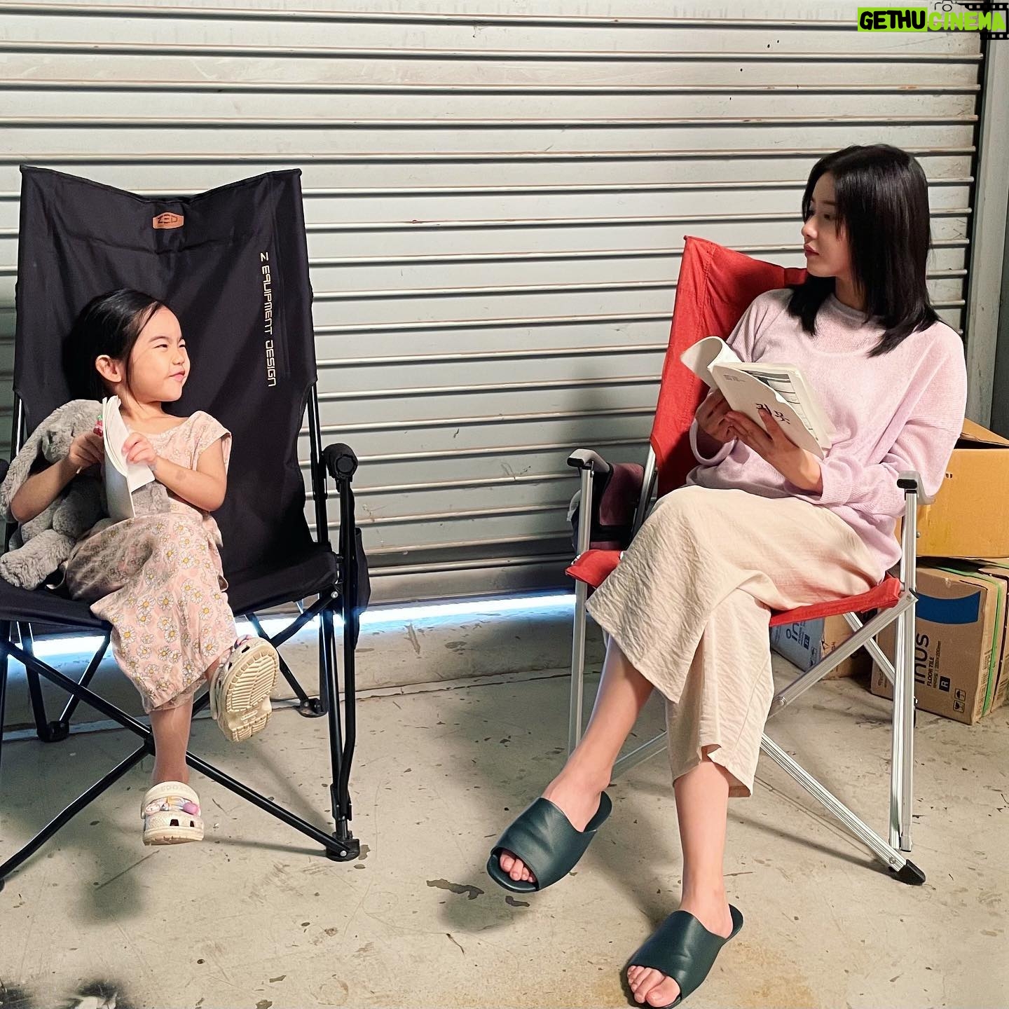 Park Ha-na - 8.4K Likes - 오늘은 드디어~더 많은 분들께
보영이를 보여드리는 날!
2022년 한여름
멋진 선배님들과
좋은 감독님들 스탭분들과
천사같은 아역 친구들과
행복하게 만들었던 작품~
많은 시청 부탁드립니다~🧡
#태풍의신부 에서 #서연이 만나고~
#귀못 에서 #보영이를 만나주세요🫰🏻
#귀못
#KBS드라마스페셜
#CGV
#단독개봉#허진#정영주
#오은서#김주은#박하나
오늘밤 KBS2TV
7:50분 #태풍의신부
9:50분 #귀못
다음주 목요일 저녁 11:45분 #연중플러스