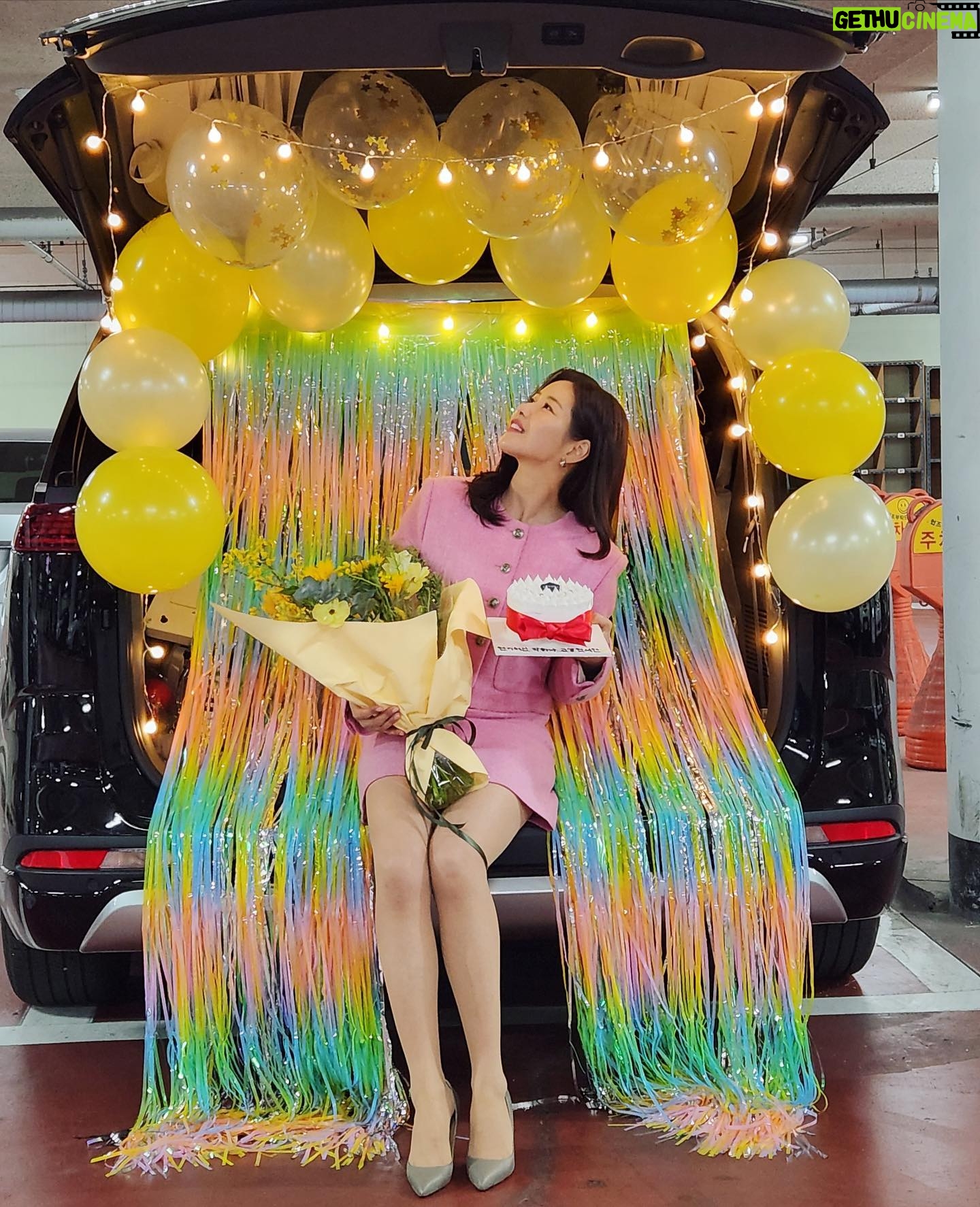 Park Ha-na - 10.6K Likes - 💜💚🧡 고맙고 사랑합니다~