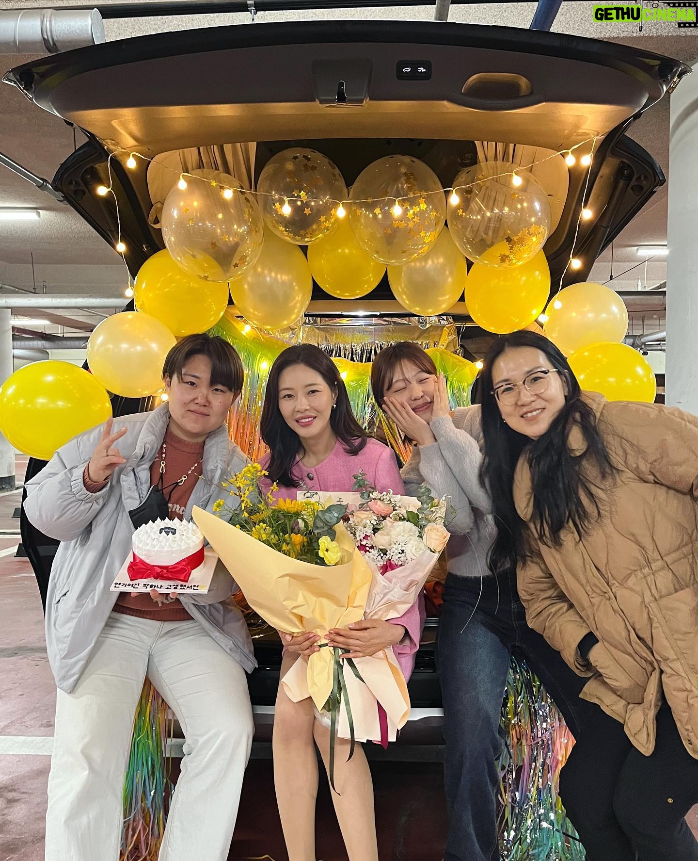 Park Ha-na - 10.6K Likes - 💜💚🧡 고맙고 사랑합니다~