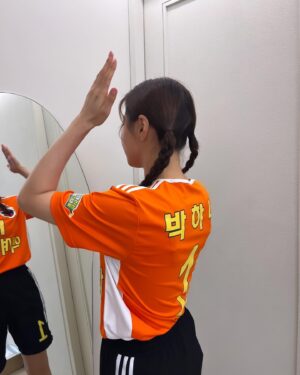 Park Ha-na Instagram - @sbs_goal 🧡
골때리는 그녀들 
SBS컵 4강전!!
FC액셔니스타 VS FC발라드림
수요일밤 9시! 오늘밤~
많은 시청 부탁드립니다~