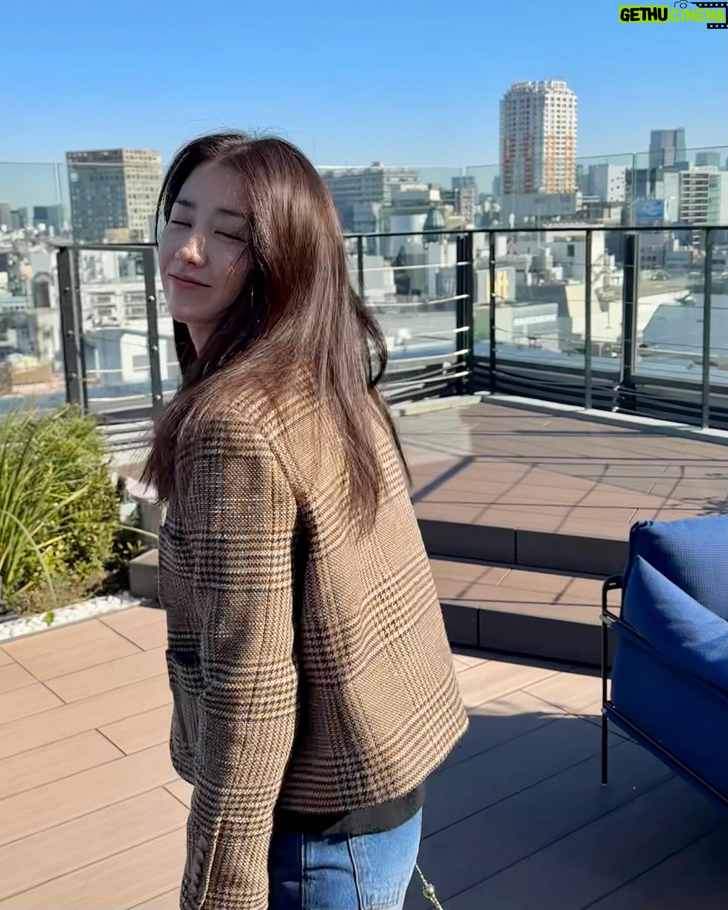 Park Ha-seon - 25.8K Likes - 경칩🐸인데 나만 추워요?!!!!!!!!!!!!