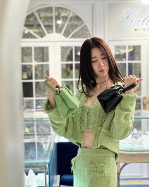Park Ha-seon Instagram - spring🌱