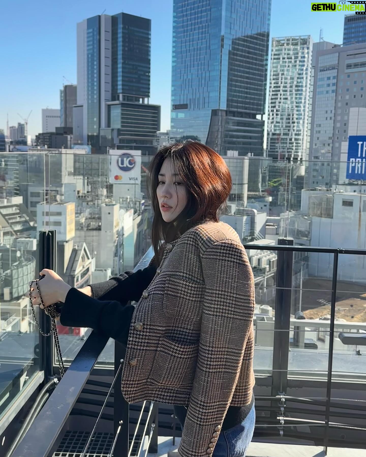 Park Ha-seon - 25.8K Likes - 경칩🐸인데 나만 추워요?!!!!!!!!!!!!