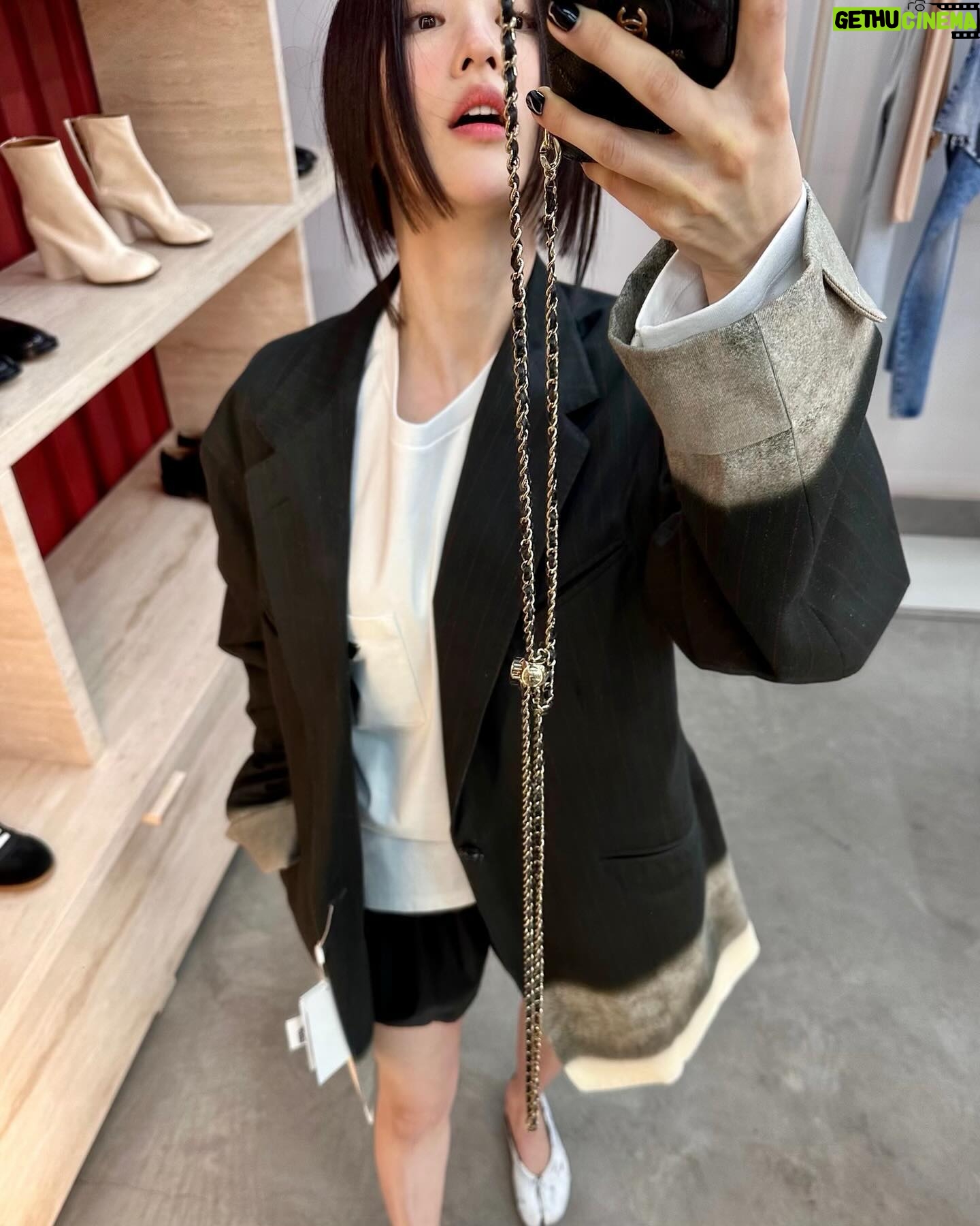 Park Ha-seon - 17.8K Likes - downtown 까지 간 이유
