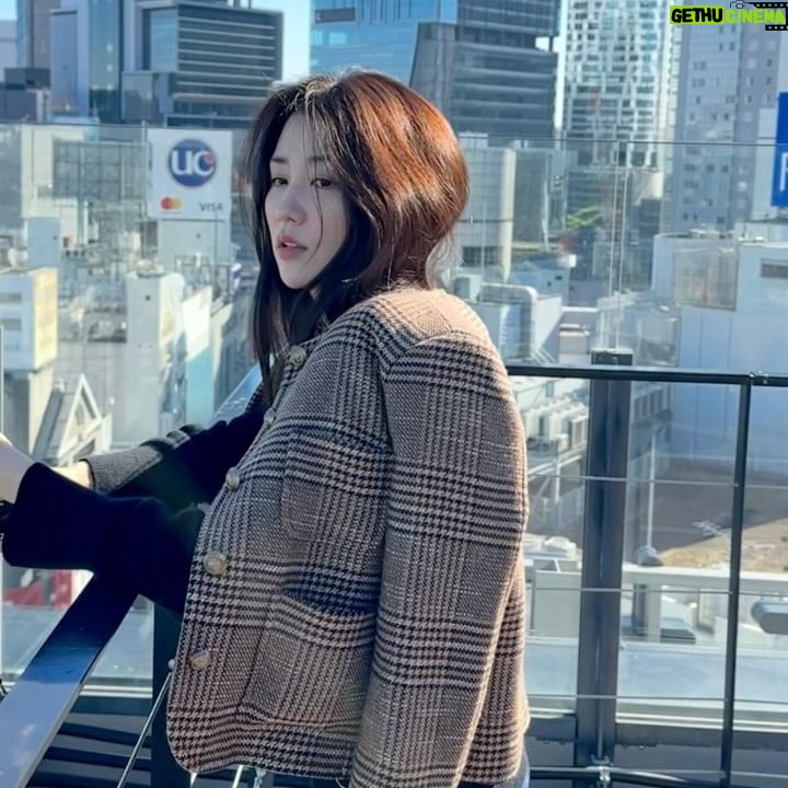 Park Ha-seon - 25.8K Likes - 경칩🐸인데 나만 추워요?!!!!!!!!!!!!