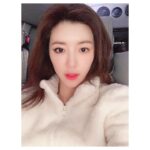 Park Han-byul Instagram - 왼쪽눈이 오른쪽눈 혼낼꺼같음👀 - #메이크업 지우다말고 #셀카타임 #고양이눈 에서 #강아지눈 으로🙈ㅋㅋ