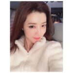Park Han-byul Instagram - 왼쪽눈이 오른쪽눈 혼낼꺼같음👀 - #메이크업 지우다말고 #셀카타임 #고양이눈 에서 #강아지눈 으로🙈ㅋㅋ