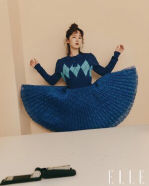 Park Hye-su Instagram - @ellekorea 11월호 🤎