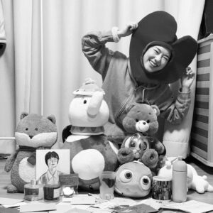 Park Hye-su Instagram - 가을부터 겨울까지 받았던 선물 꾸러미들 인증샷을 모아보았습니다 덕분에 너무 행복합니다 (편지들도 다 읽었답니다 읽으며 혼자 웃고 울고..🥲) 진심으로 감사하고 또 감사합니다 모두 모두 건강하게 지내고 계시기를 바랍니다💜 사랑 가득 담아 혜수 올림