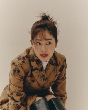 Park Hye-su Instagram - B컷🤎🖤🤎🖤