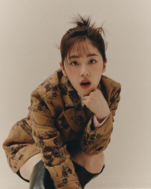 Park Hye-su Instagram - B컷🤎🖤🤎🖤