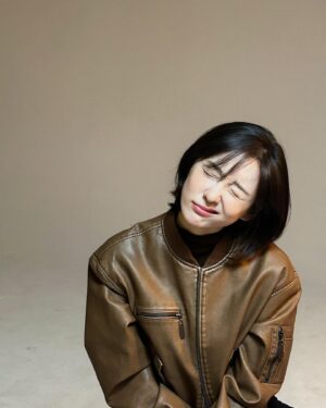 Park Ji-hyun Instagram - coming..