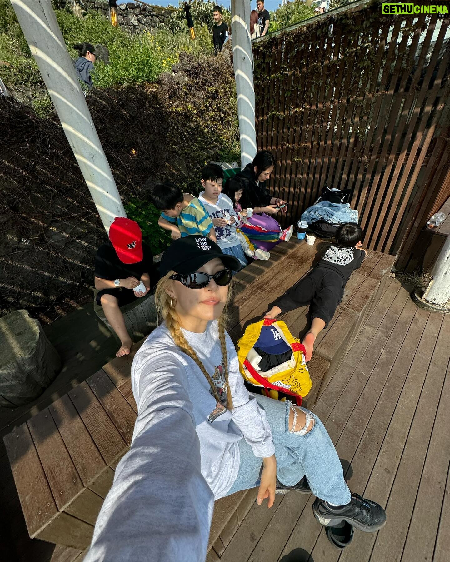 Park Ka-hi Instagram - 이렇게 부지런히 움직인 제주는 진짜 첨이네 좋았다 4월의 재주 🌴