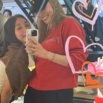 Park Ka-hi Instagram - 진짜 예뻤던 날씨 5월을 맞이하여 공구진행이 활발해졌어요 선물하기 아주 좋은 제품 @kahi_korea_mall 들러보시구요 앱스동샹들과 간 이후 첨으로 친구가 한국와서 @buvetteseoul 에 다녀왔는데 저번 메뉴 또먹는거 이거 뭔 성격 ㅎ 맛있어요 오늘의 메인 스케쥴은 제가 애정하는 브랜드 @talithakoum_official 의 신제품 #balmtik Lipbalm Lipstick 행사 였지요 모든게 다 귀여웠다…❤️‍🔥 깨알 출연 했다 ㅋ 비밀의 방에서 밤틱챌린지도 찍었지 ㅋㅋ #같이할래 ? #밤틱챌린지