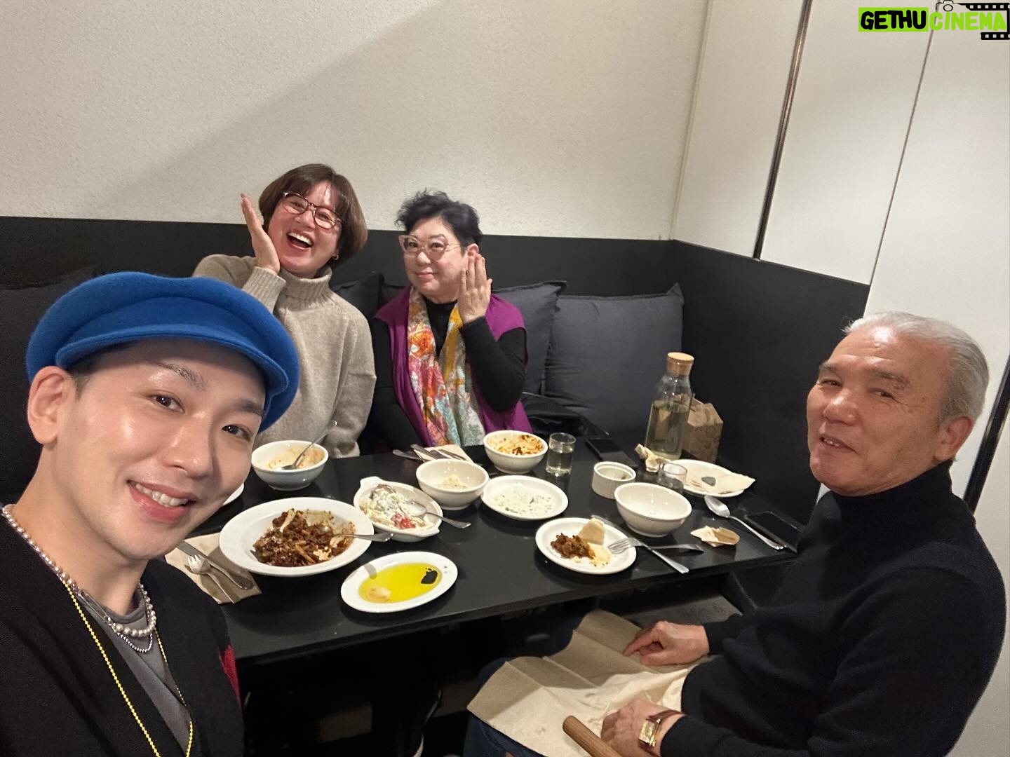 Park Mi-sun Instagram - 지난 생일과 미리생일을 호영이와 함께 축하 . 희은언니의 통큰 생일선물덕에 배가 찢어질뻔 ㅋㅋ . 형부도 감사합니다 . 두 분 건강하셔야 해요 호영이도 나도 행복하자~~