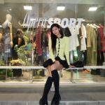 Park Se-jeong Instagram - @tomgreyhound @operasport___ 클래식과 현대적인 스타일의 결합을 추구하는 파리와 스포티함의 요소를 매력적으로 사용하는 코펜하겐, 두 도시의 매력을 한 데 모아 우아하지만 스포티하며 지속 가능한 패션을 선보이는 @operasport___ 🌿🌷 러플 디테일의 사랑스러운 SHIRLEY BAG 셜리백과 함께 5/22일까지 진행되는 팝업에서 만나보세요! 🎀 • 톰그레이하운드 성수점 (서울 성동구 연무장길21) #OPERASPORT #TOMGREYHOUND #TOMG #톰그레이하운드 #성수팝업