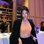 Park Se-jeong Instagram - #광고 @glenmorangie 하이랜드 싱글 몰트 위스키인 글렌모렌지의 럭셔리 아이콘, 에 다녀왔습니다 🧡🥃 경고: 지나친 음주는 뇌졸중, 기억력 손상이나 치매를 유발합니다. 임신 중 음주는 기형아 출생 위험을 높입니다 #Glenmorangie #GlenmorangieInfinita #DrinkResponsibly #글렌모렌지인피니타18년