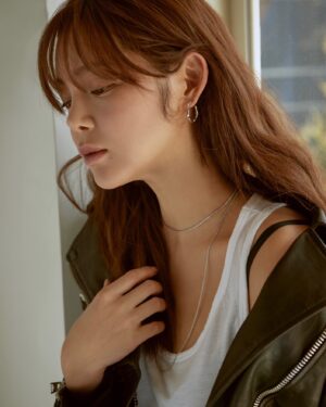 Park Si-yeon Instagram - 늦은오후 라방할까해요 with @mzuu.co.kr
