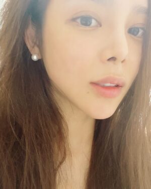 Park Si-yeon Instagram - #mzuu my favorite💫
@mzuu.co.kr 
@parkminzu