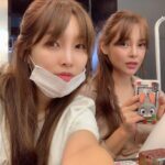 Park Si-yeon Instagram – 같은머리 다른 느낌이라고 우기는 너 @lllhhhhhh 너 너무 이뻐💜 고마워 십년넘게~~내새끼 이현❤️