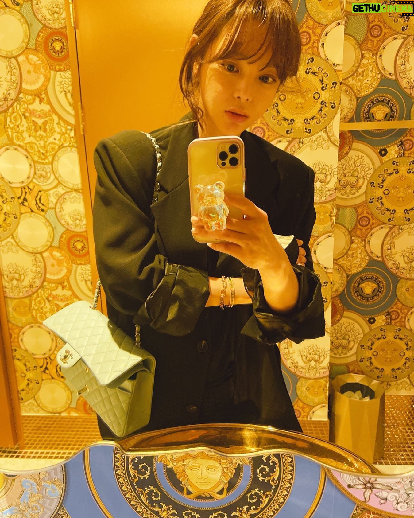 Park Si-yeon - 3.3K Likes -
