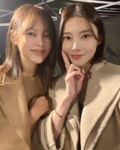 Park Si-yeon Instagram - 지춘희선생님 지컬랙션 이번에도 선생님쇼는 최고👍❤️ @missgeecollection @mzuu.co.kr