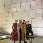 Park Si-yeon Instagram – 지춘희선생님 지컬랙션
이번에도 선생님쇼는 최고👍❤️
@missgeecollection 
@mzuu.co.kr