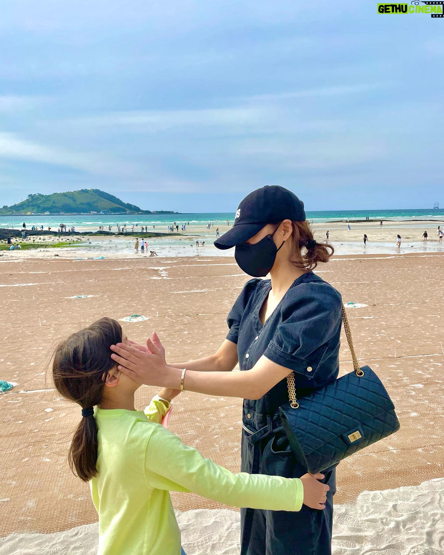 Park Si-yeon - 4.3K Likes - 나의 보물⭐️