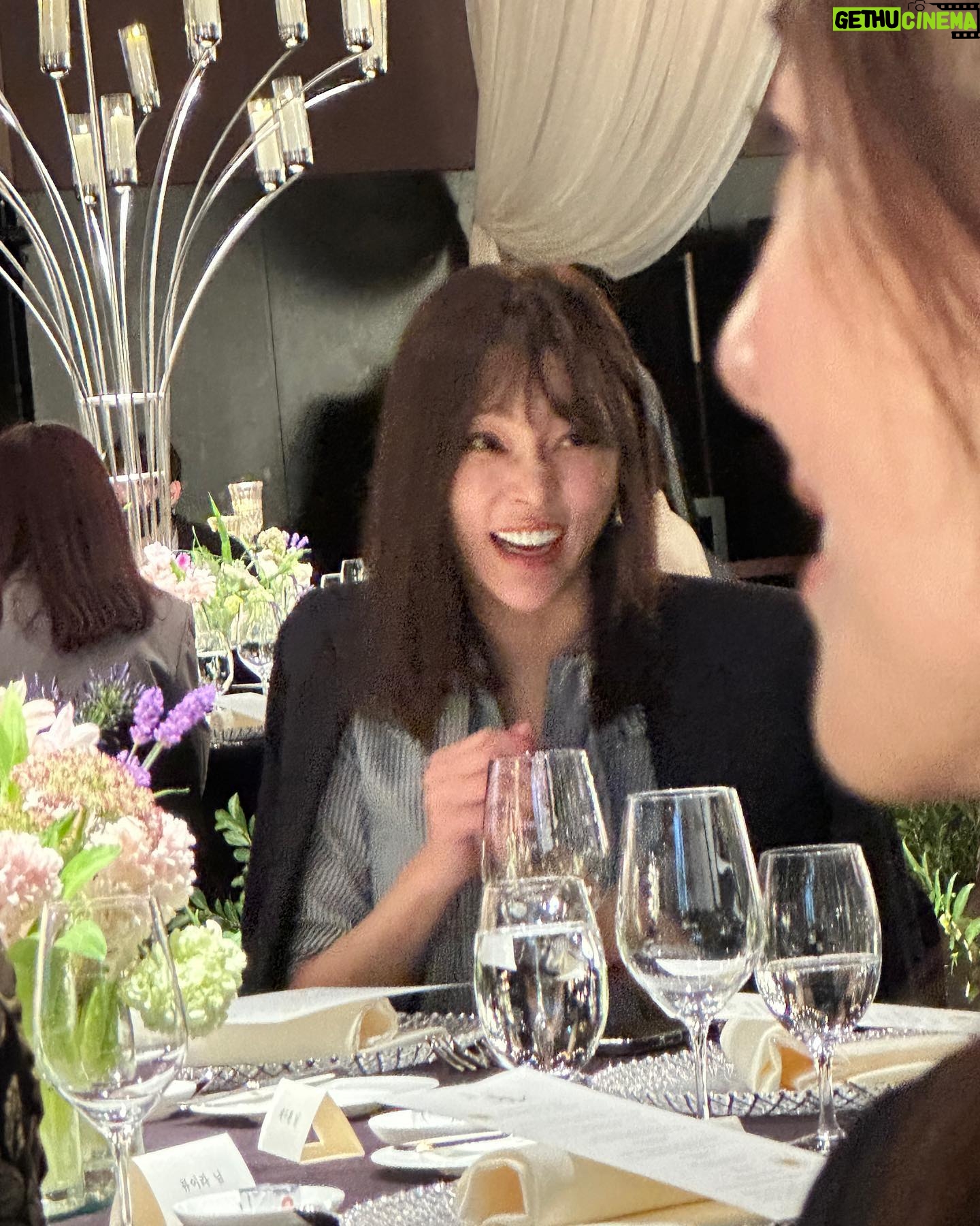 Park Si-yeon - 9.8K Likes - 해븐 결혼식💜