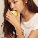 Park Si-yeon Instagram - 🍎