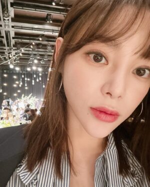 Park Si-yeon Instagram - 해븐 결혼식💜
