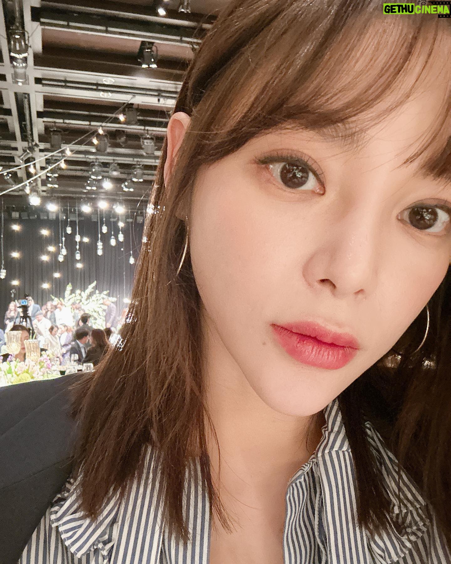Park Si-yeon - 9.8K Likes - 해븐 결혼식💜