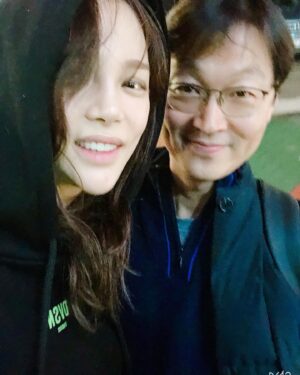 Park Si-yeon Instagram - 막방보면서 뒤적인 사진들..첫 리딩날....그날 그때 그시간 잊혀지지가 않네요 감사합니다 배려쟁이 감독님 너털웃음 지태오빠 수다짝꿍 보영씨 이외 모든분들 “찾았다 내 사람들.......”
감사합니다♥️ #화양연화