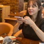 Park Si-yeon Instagram - 보물이들 달래고 진지하게 메뉴 고민하고 행복하게 먹습니다😘