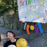 Park Si-yeon Instagram – 풍선 스무개쯤 불고나면 다들 자는거 맞죠?
보물이 생일파티 준비🎂