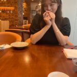 Park Si-yeon Instagram - 보물이들 달래고 진지하게 메뉴 고민하고 행복하게 먹습니다😘