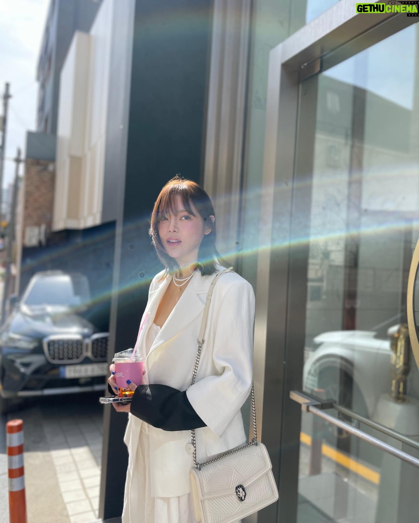 Park Si-yeon - 3.6K Likes - 사랑하는 지춘희선생님💙
언제나 최고지만 와..이번엔 역대급 감동받고 왔어요 영화한편을 본듯한…
존경합니다