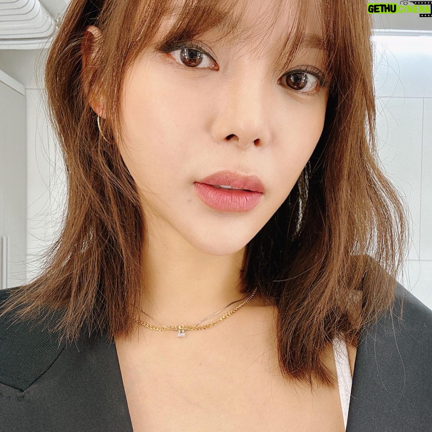 Park Si-yeon - 3.7K Likes - fasion week
Beyond closet
Go!!태용 역시최고👍