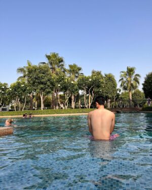 Park So-yeon Instagram - .
gym하고 갑자기 수영 🏊🏽‍♂️
난 수영복 안가져 왔는데…
역시 코리아 아쥼마. 국룰 썬캡은 가져옴
그래도 뜨거워 ...☀… 🍎🫠