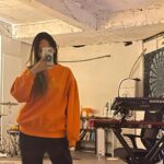 Park Ye-eun Instagram - 오렌지색 소품과 함께 #OrangeFriday 에 체크인 해주세요🍊🍊🍊 who’s ready?! #amoebaweek #hatfelt