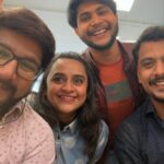 Parna Pethe Instagram - San Francisco ☀️ .. pc @kadambarik13 @muktabarve @ninad.limaye @patkarjayesh22 @shreyas_raje and meera ☀️ celebrating @rohinihattangady s birthday at the pier 39 with some dead drop lotus biscuits and the visit at the #leftys was something so unique 🕺🏻 also the golden gate and the natak props at my friends @swanand7j and amruta’s house ☀️ Thankyou @indpage @rak_nahmat_areem hmat_areem and amit ❤️