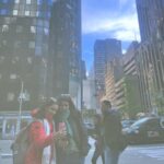 Parna Pethe Instagram - Streets of New York ❣️ ft @kadambarik13 & @muktabarve ☀️