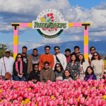 Parna Pethe Instagram - Seattle Airdrop 🌷 Thankyou @seattlemaharashtramandal 🙂 .. pc @ninad.limaye @patkarjayesh22 @muktabarve @kadambarik13 🤍