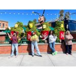 Parna Pethe Instagram - Los Angeles ☀️ Rides and Shine 🎢🎡✨ — #universalstudioshollywood #pacificocean 📷 cc team members 🙂